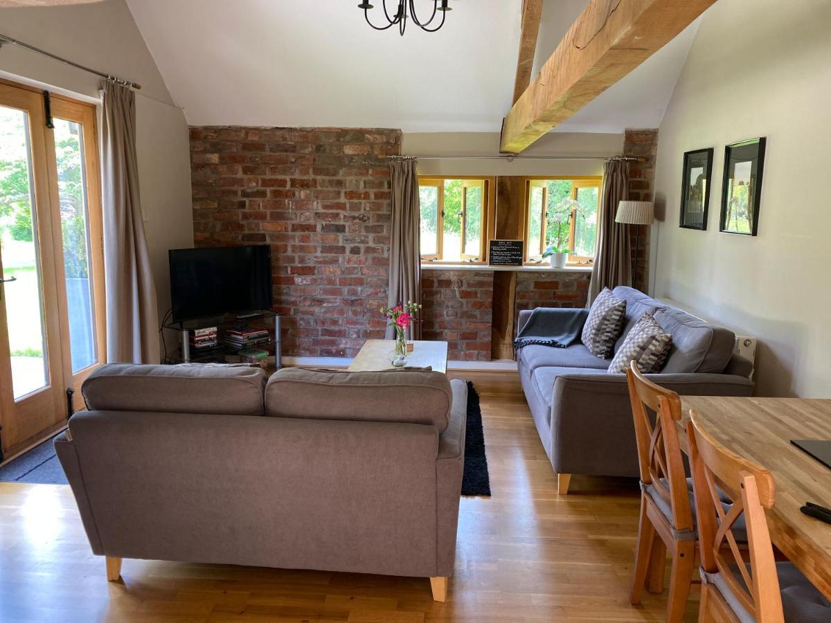 Hidden Cottages Two Lovely 1 Bed Cottages In Peaceful Surroundings, 1 With Log Burner Henley-in-Arden Exterior photo