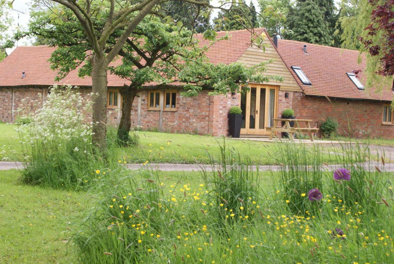 Hidden Cottages Two Lovely 1 Bed Cottages In Peaceful Surroundings, 1 With Log Burner Henley-in-Arden Exterior photo