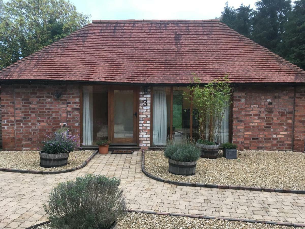 Hidden Cottages Two Lovely 1 Bed Cottages In Peaceful Surroundings, 1 With Log Burner Henley-in-Arden Exterior photo